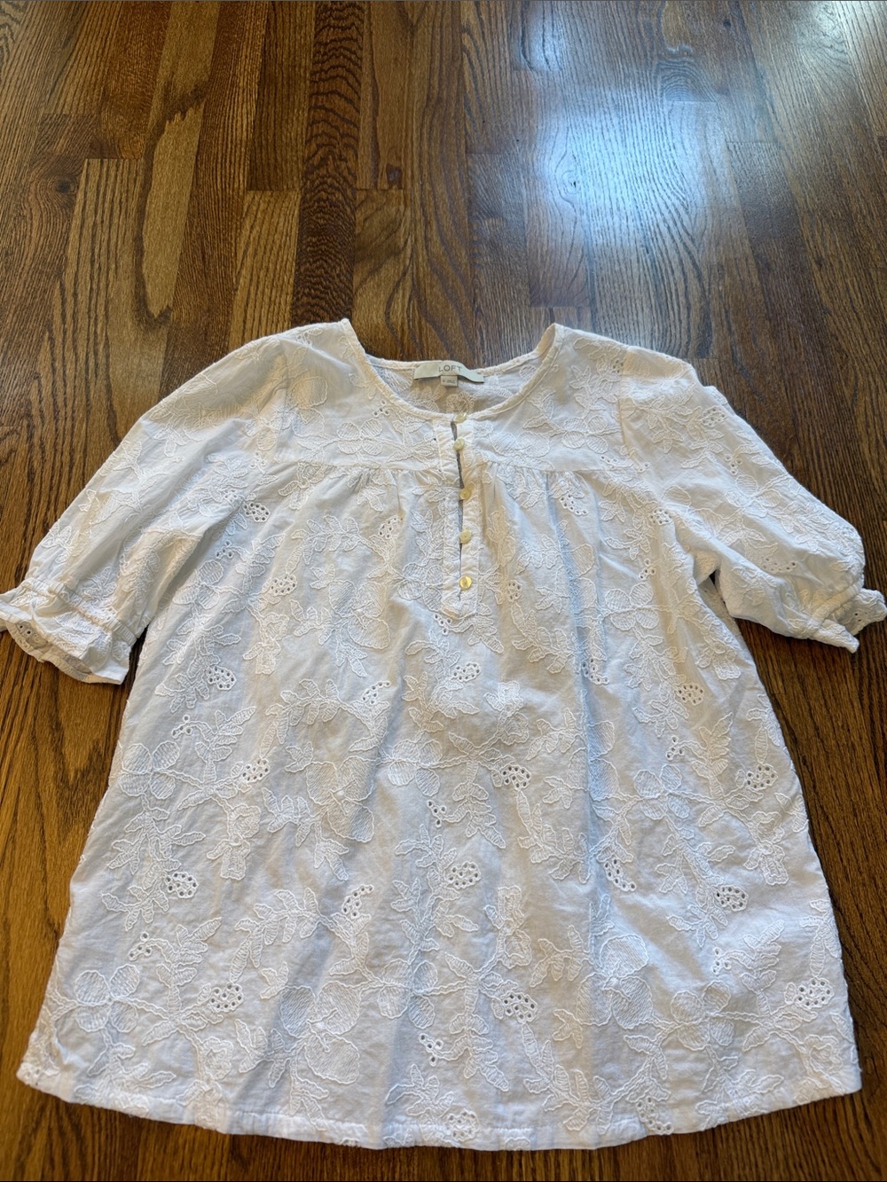 Ann Taylor Loft Women's White Eyelet Embroidered Peasant Top